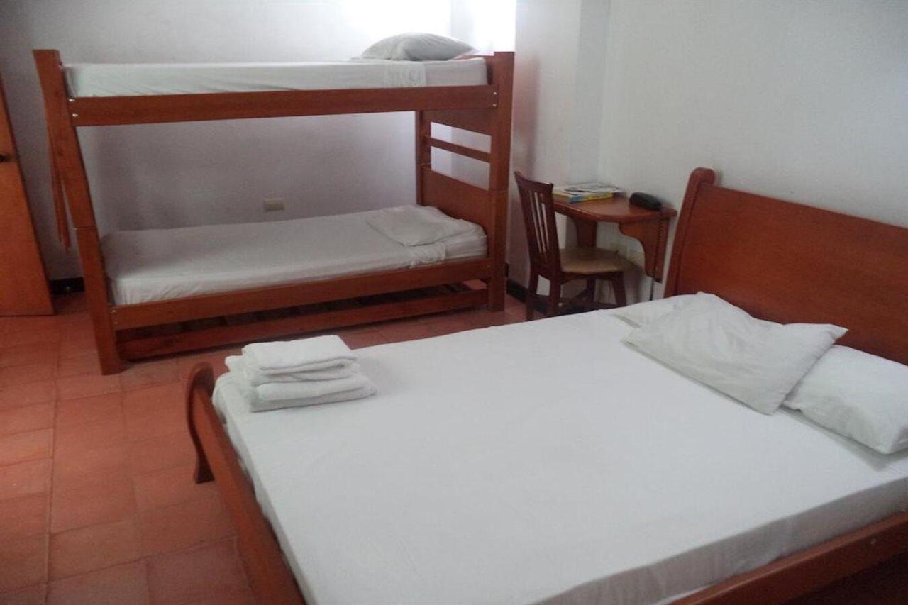 Hotel Bahia Plaza Санта-Марта Екстер'єр фото