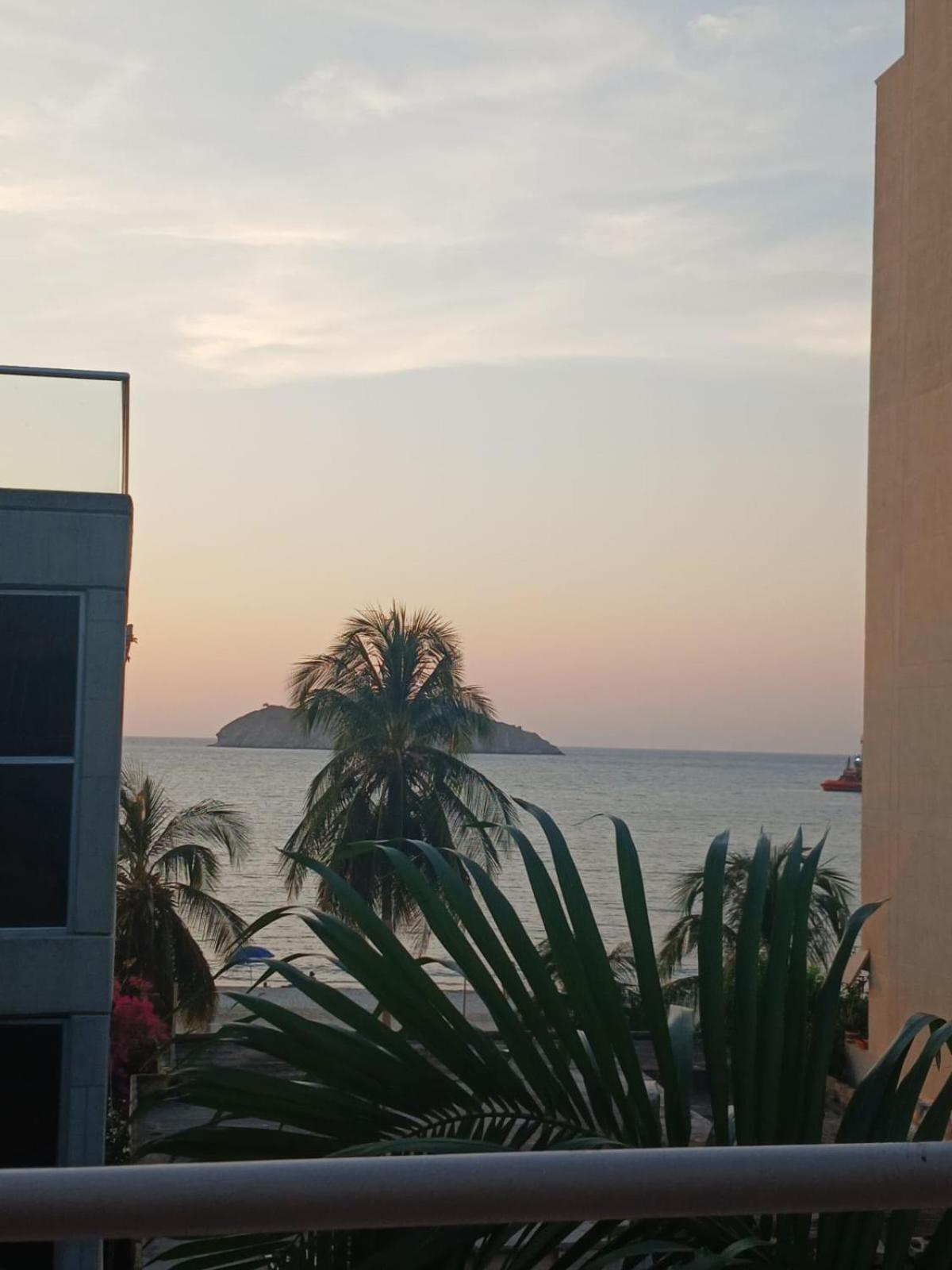 Hotel Bahia Plaza Санта-Марта Екстер'єр фото
