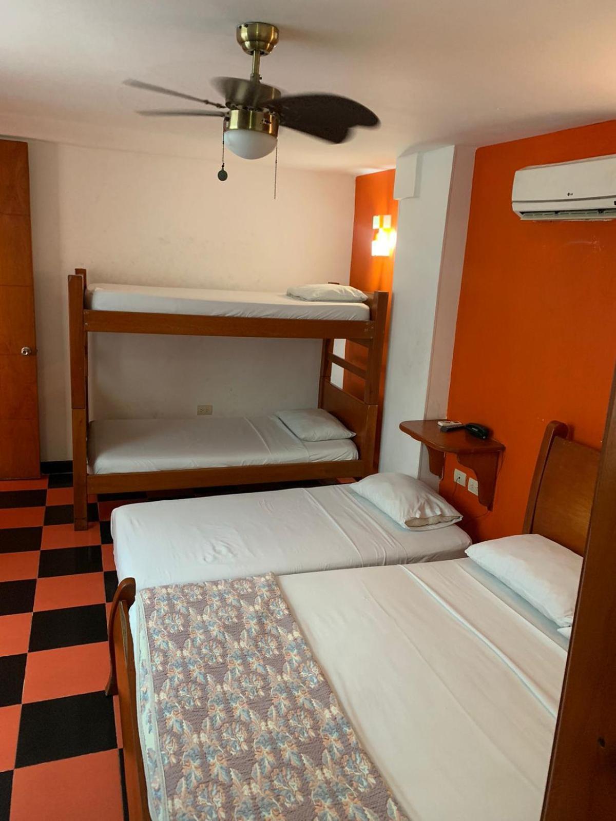 Hotel Bahia Plaza Санта-Марта Екстер'єр фото