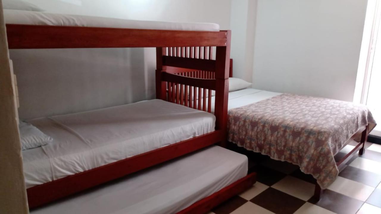 Hotel Bahia Plaza Санта-Марта Екстер'єр фото