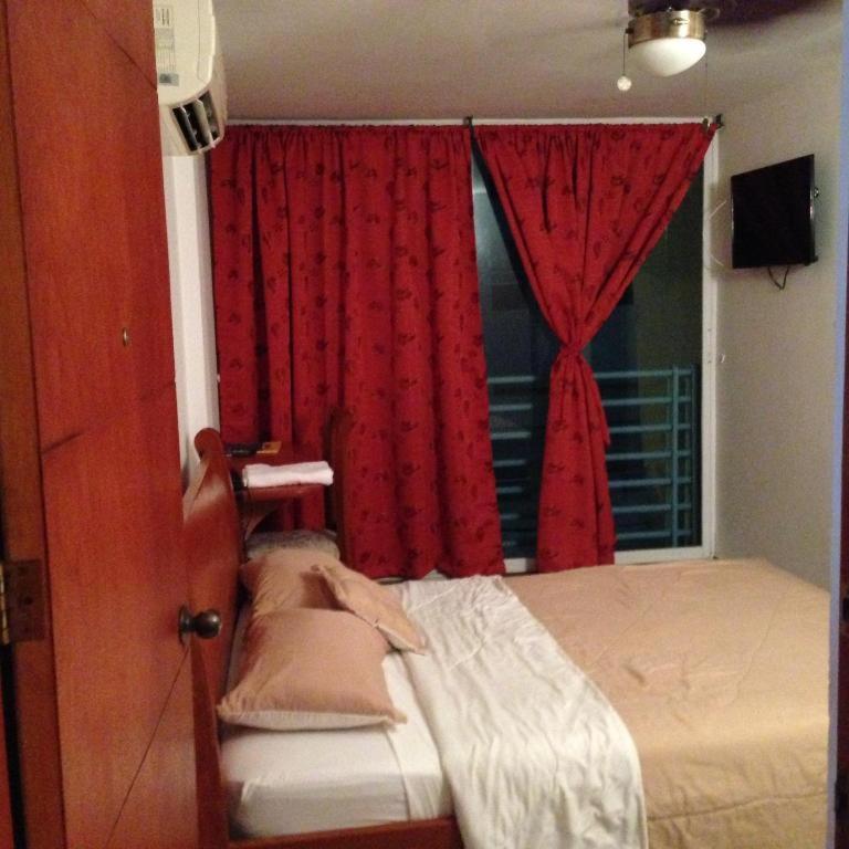 Hotel Bahia Plaza Санта-Марта Екстер'єр фото