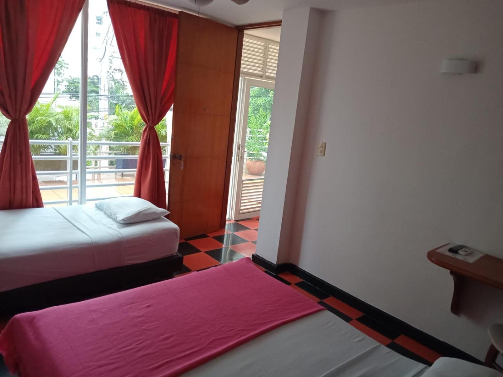 Hotel Bahia Plaza Санта-Марта Екстер'єр фото