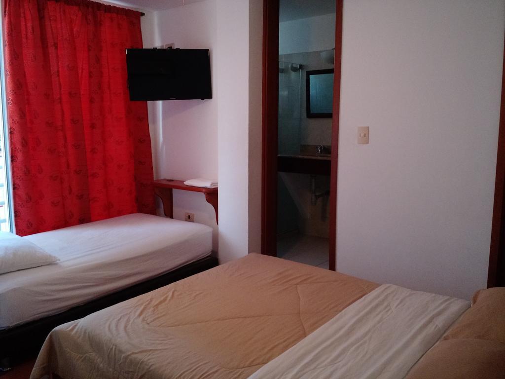 Hotel Bahia Plaza Санта-Марта Екстер'єр фото